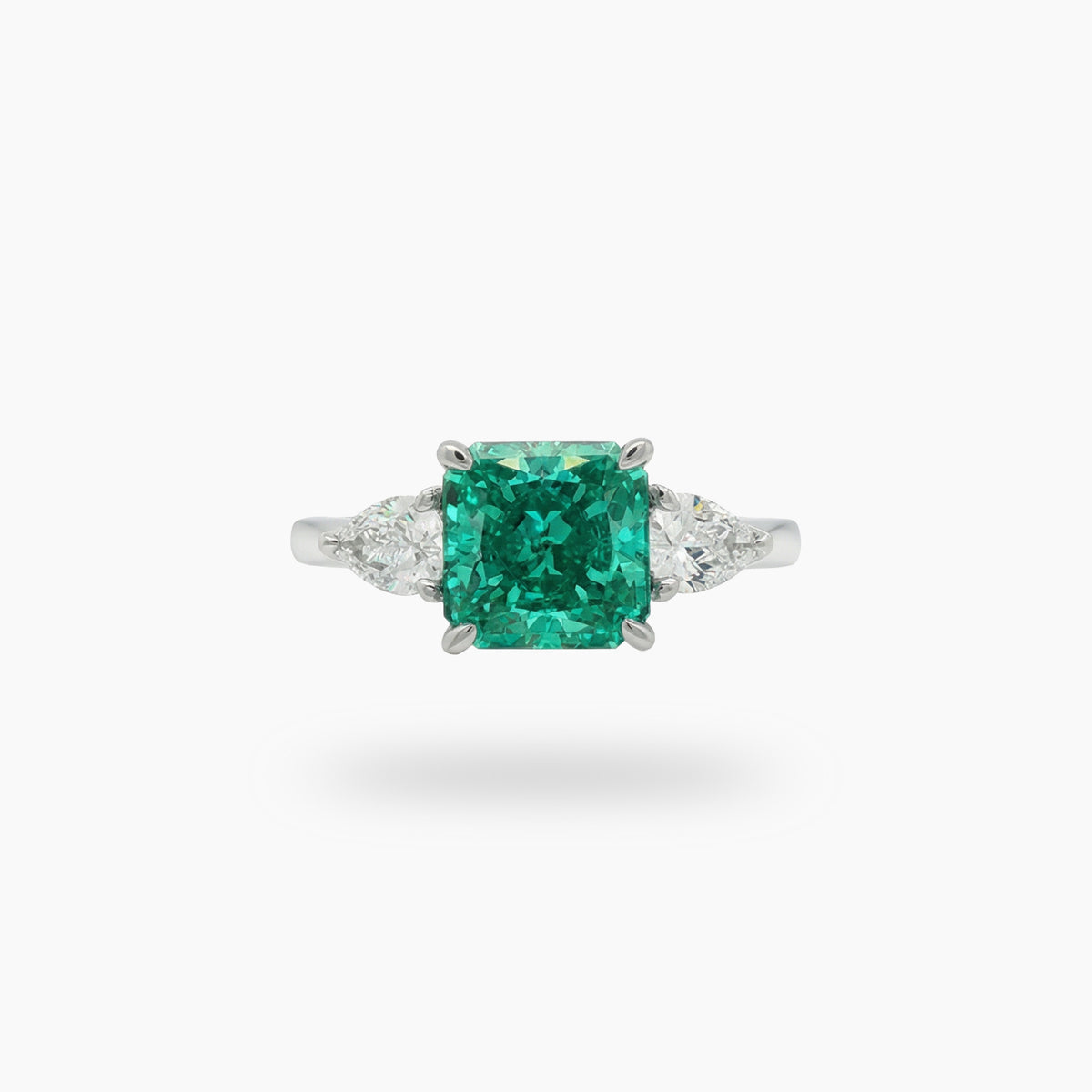 Sea Trilogy Ring with Green Pear Stone – on White Gold