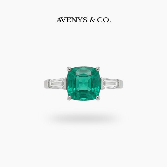 Princess Trilogy Ring with Paraiba Princess Stone – on White Gold
