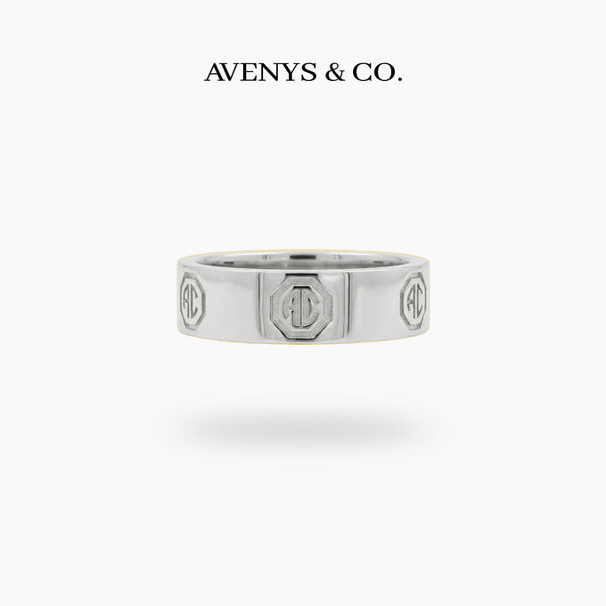 Halo Classic Ring – on White Gold