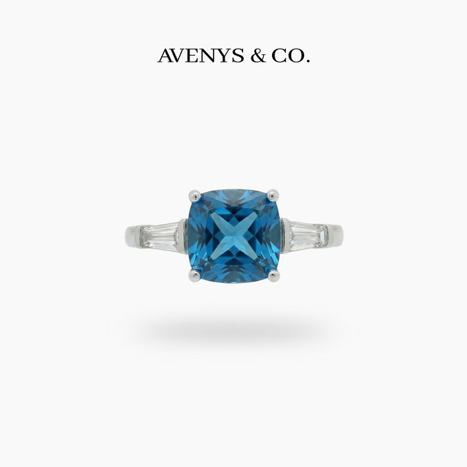 Princess Trilogy Ring with Blue Princess Stone – on White Gold