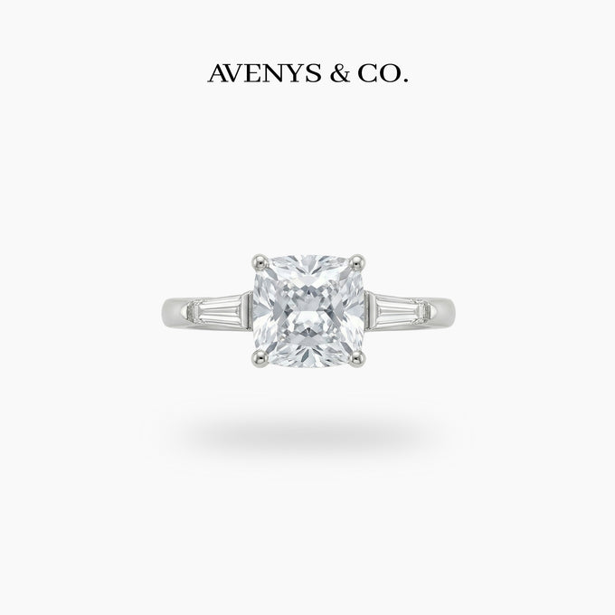 Princess Trilogy Ring with White Princess Stone – on White Gold