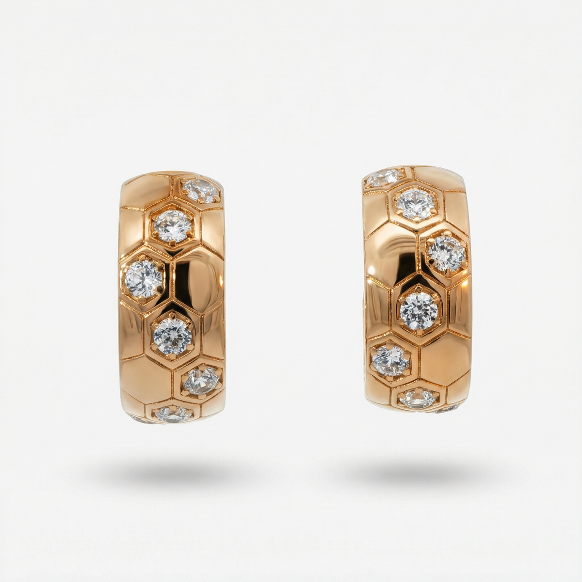 Honeycomb Wide Earrings with White Round Stone – on Yellow Gold