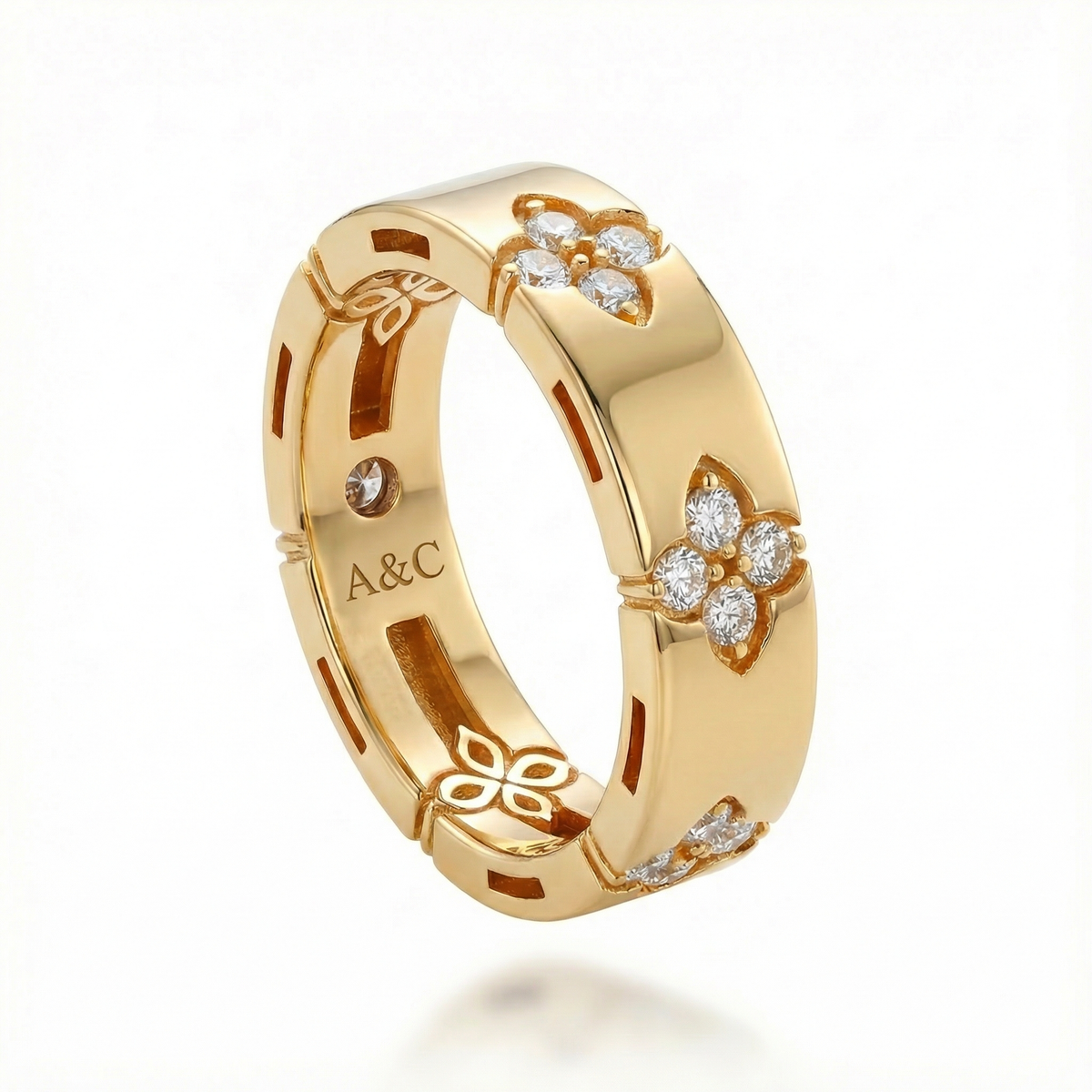 Quatrefoil Ring with White Round Stone – on Yellow Gold