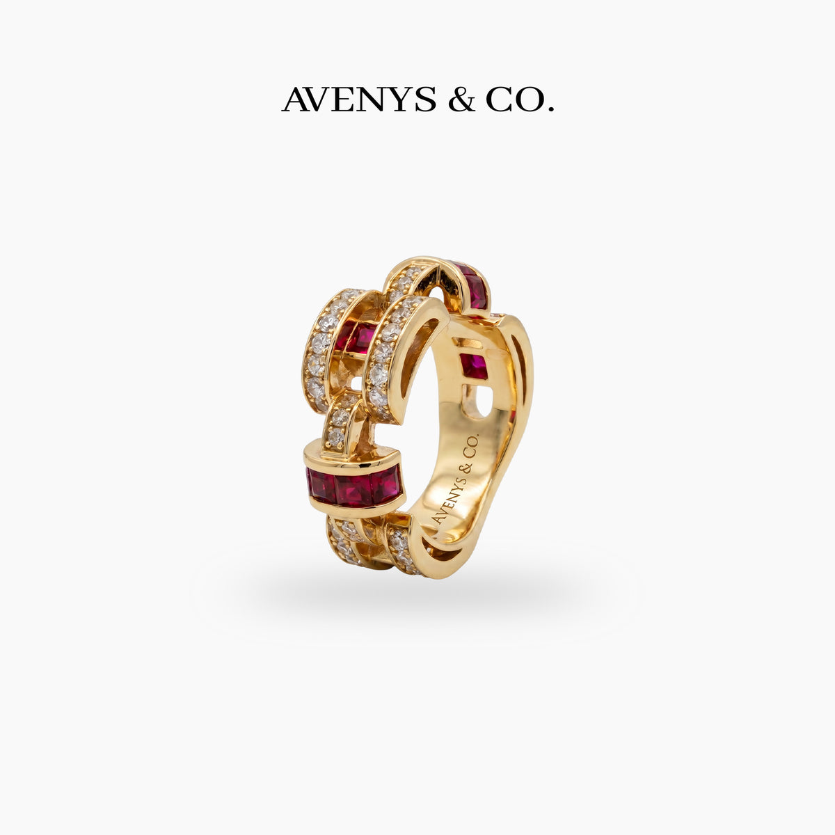Libre Ring with Red Emerald Stone – on Yellow Gold