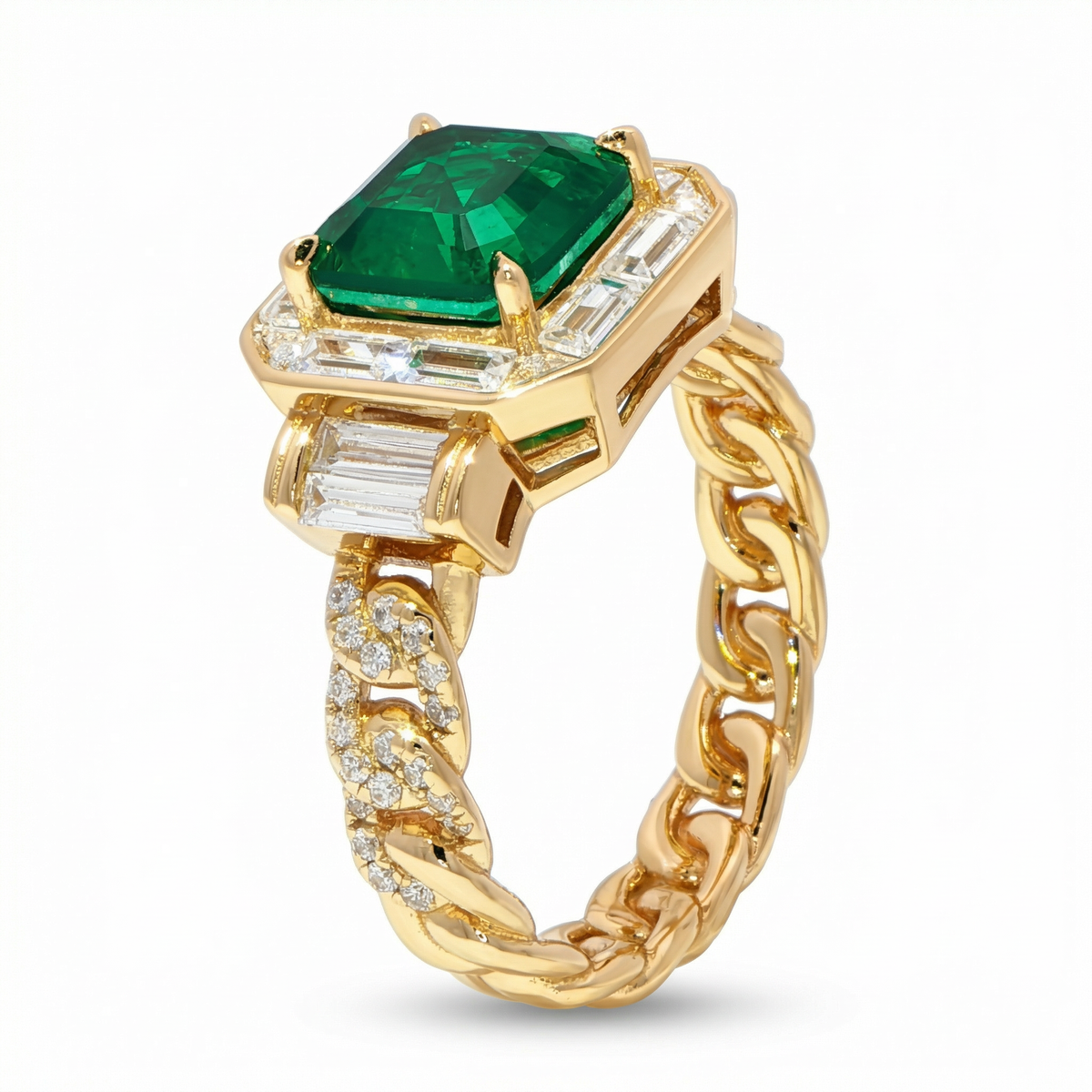 Catena Ring with Green Emerald Stone – on Yellow Gold