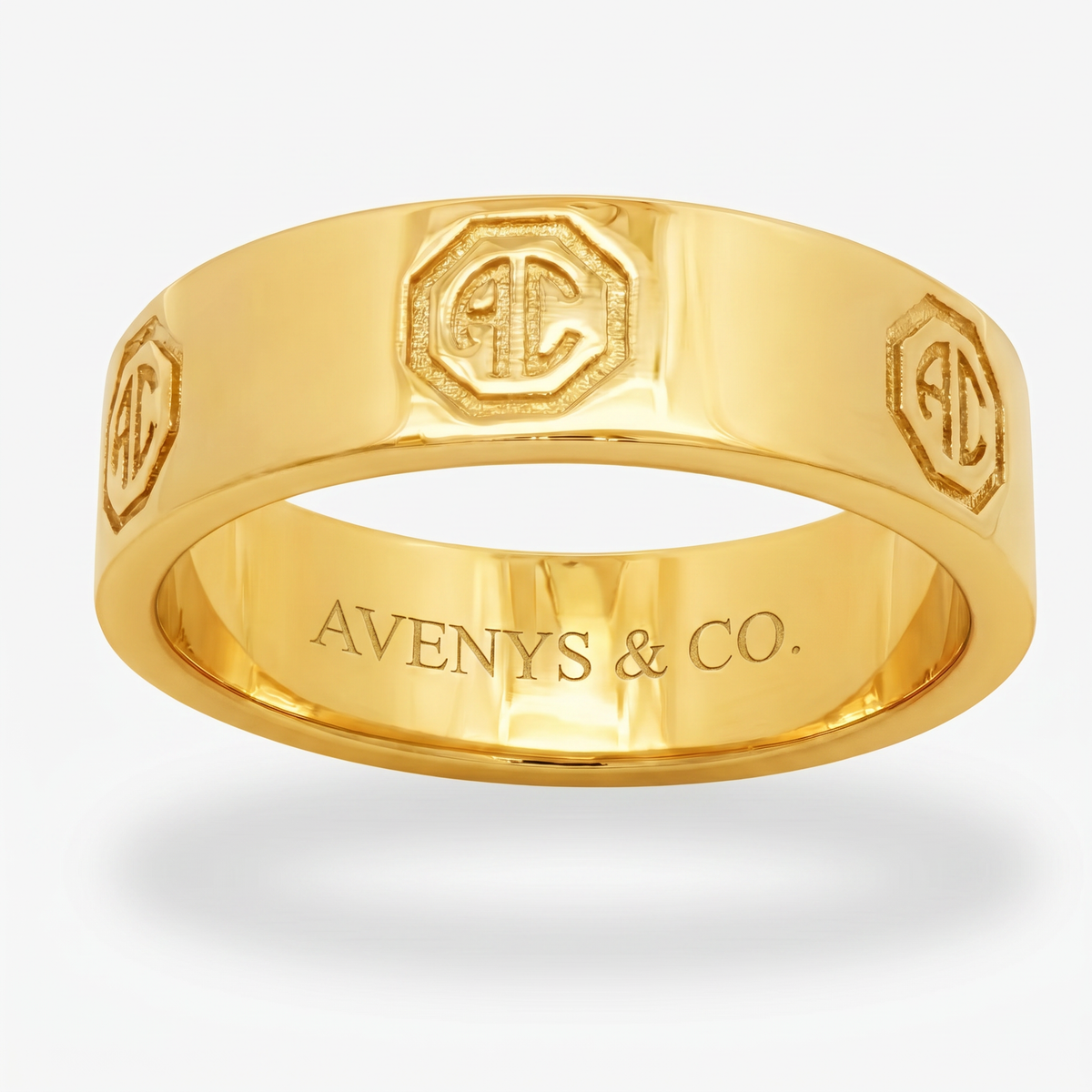 Halo Classic Ring – on Yellow Gold