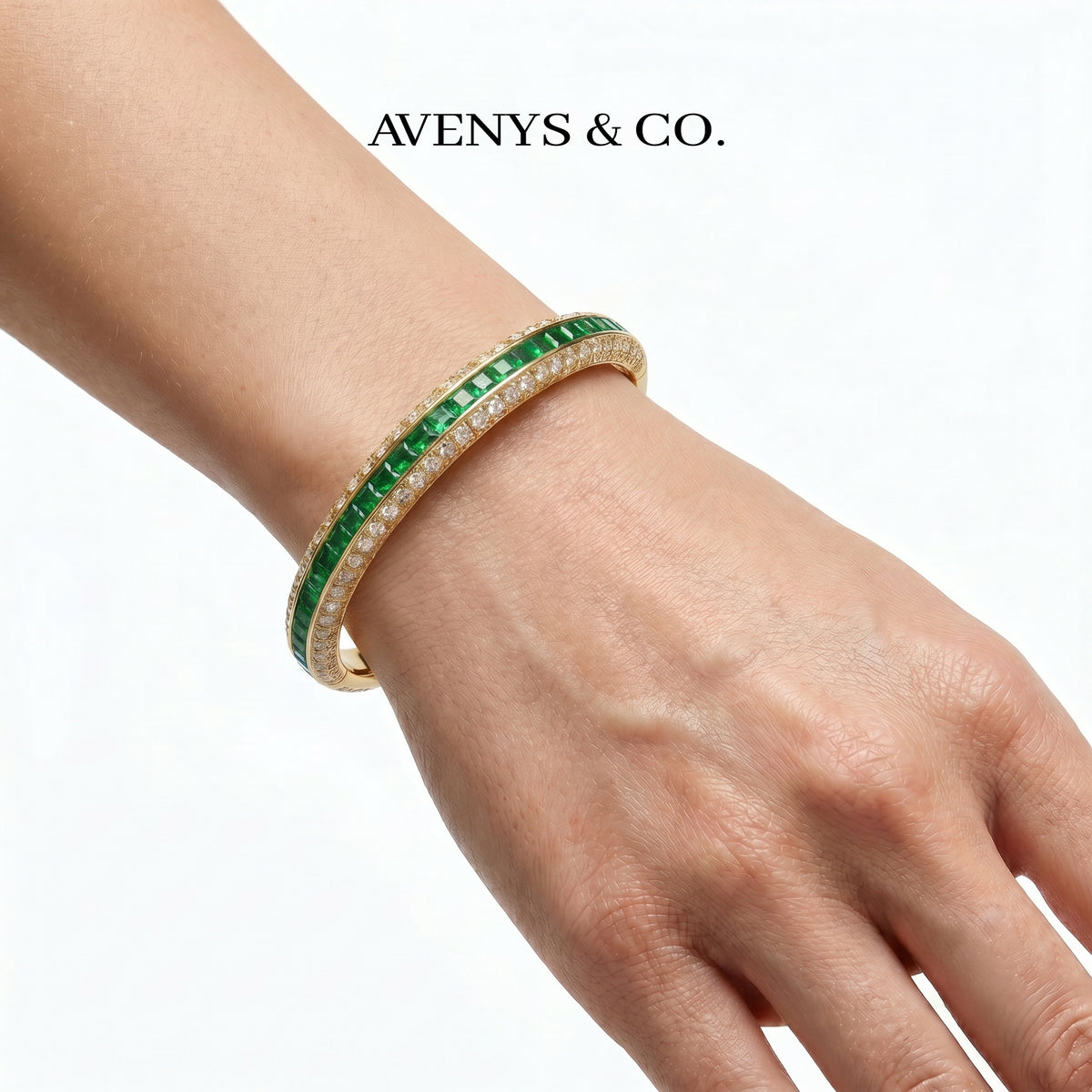 Greenline Bangle with Green Emerald Stone – on Yellow Gold