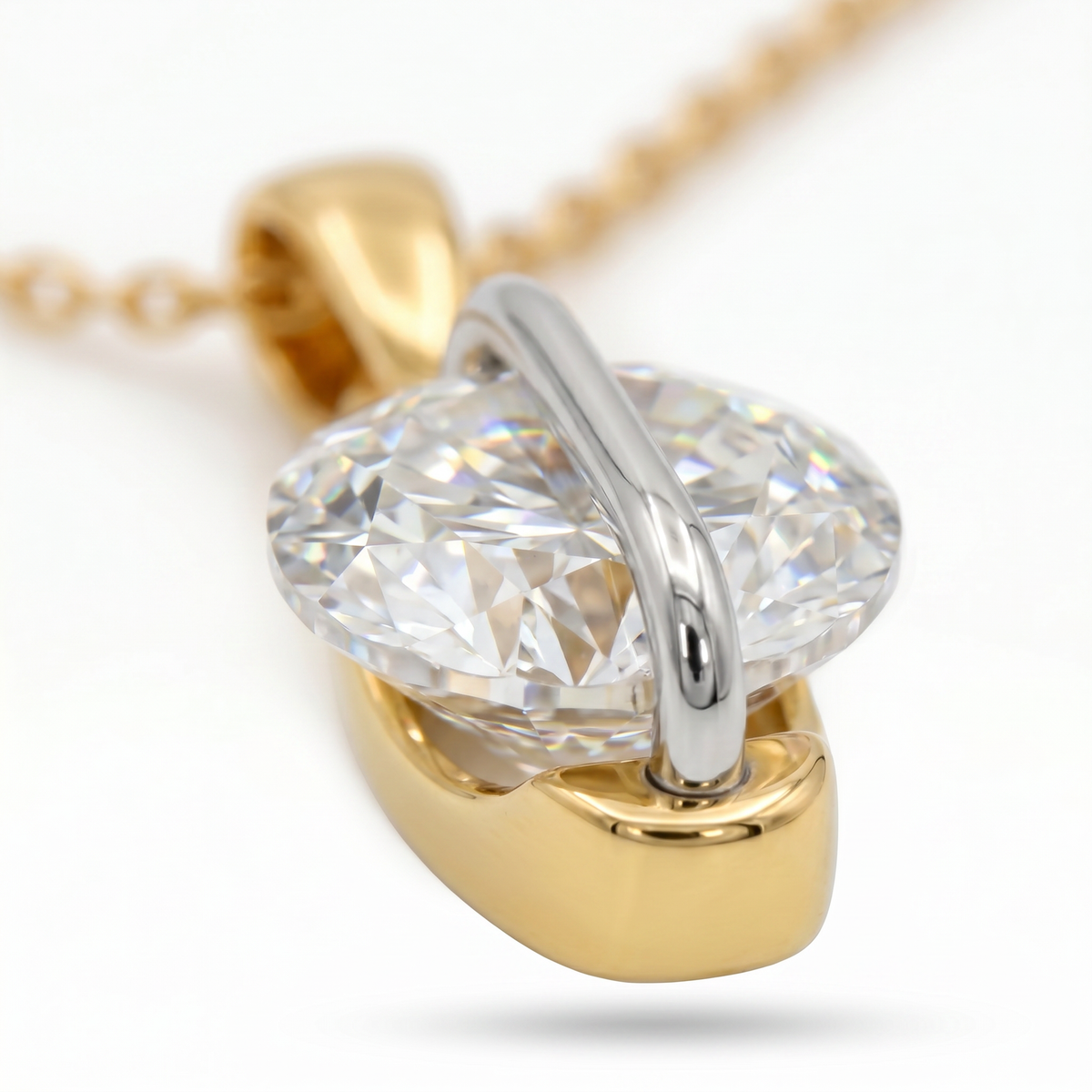 Dancing Diamonds 5ct Necklace with White Round Stone – on Yellow Gold