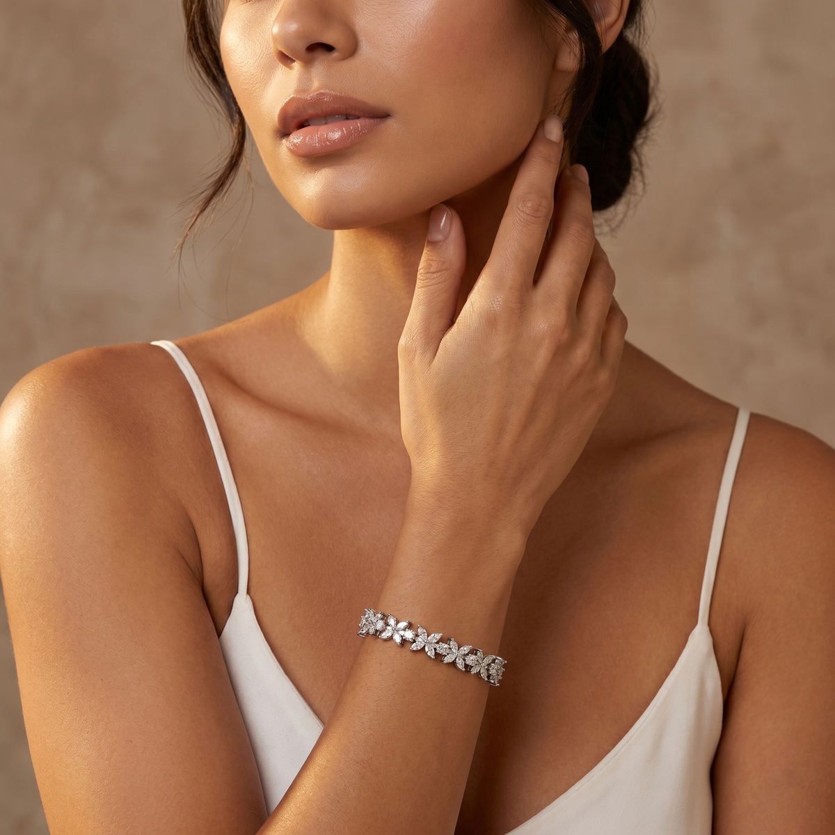 Star Eternity Classic Bracelet with White Marquise Stone – on White Gold