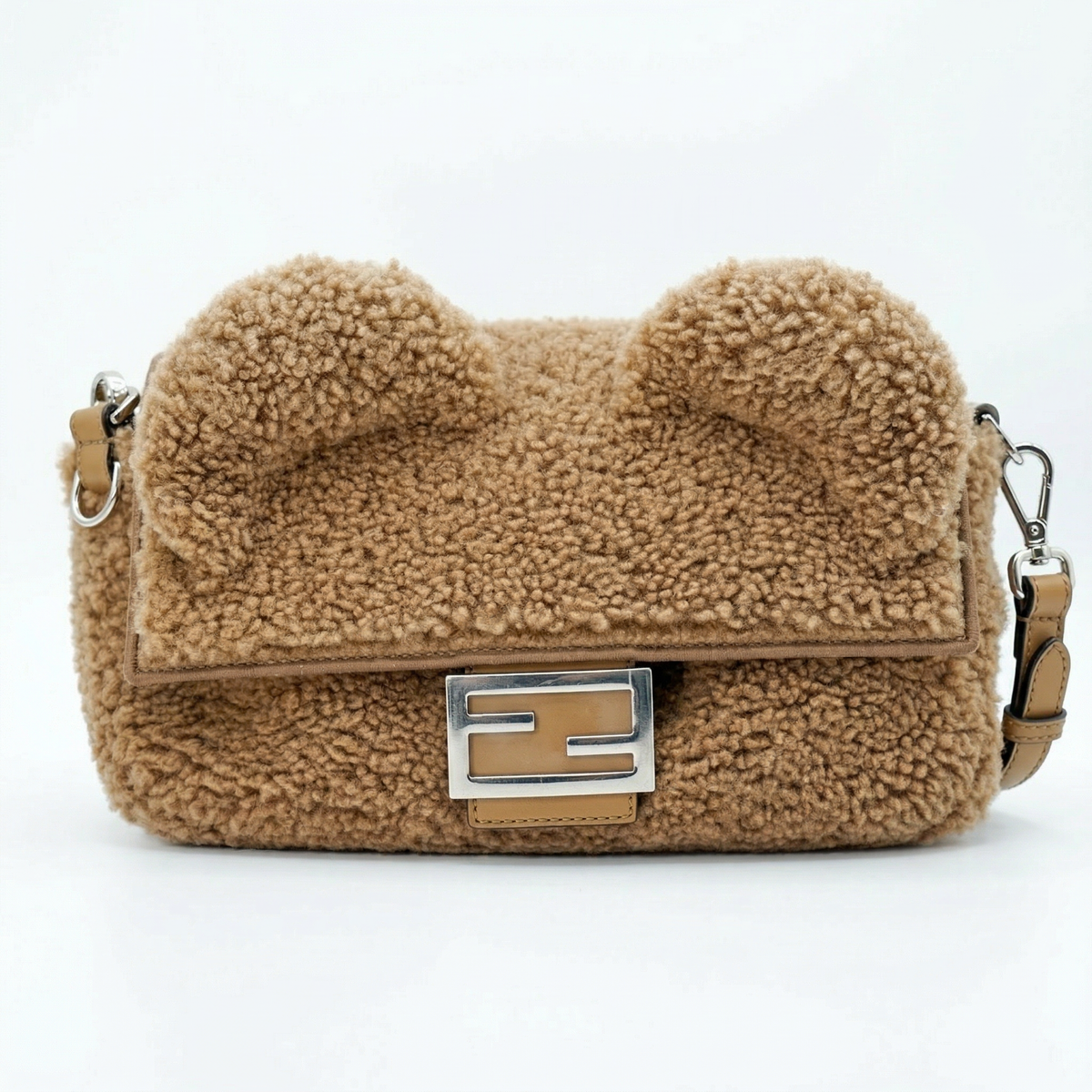 Fendi Baguette Regular Teddy – Curly Shearling
