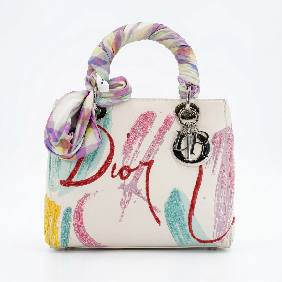 Dior Lady Dior Medium – Olympia Scarry Dior Lady Art