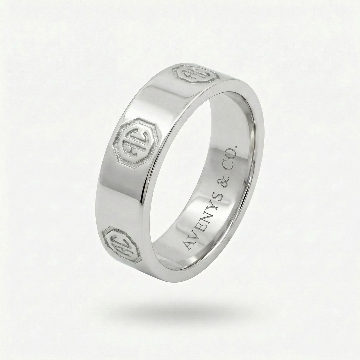 Halo Classic Ring – on White Gold