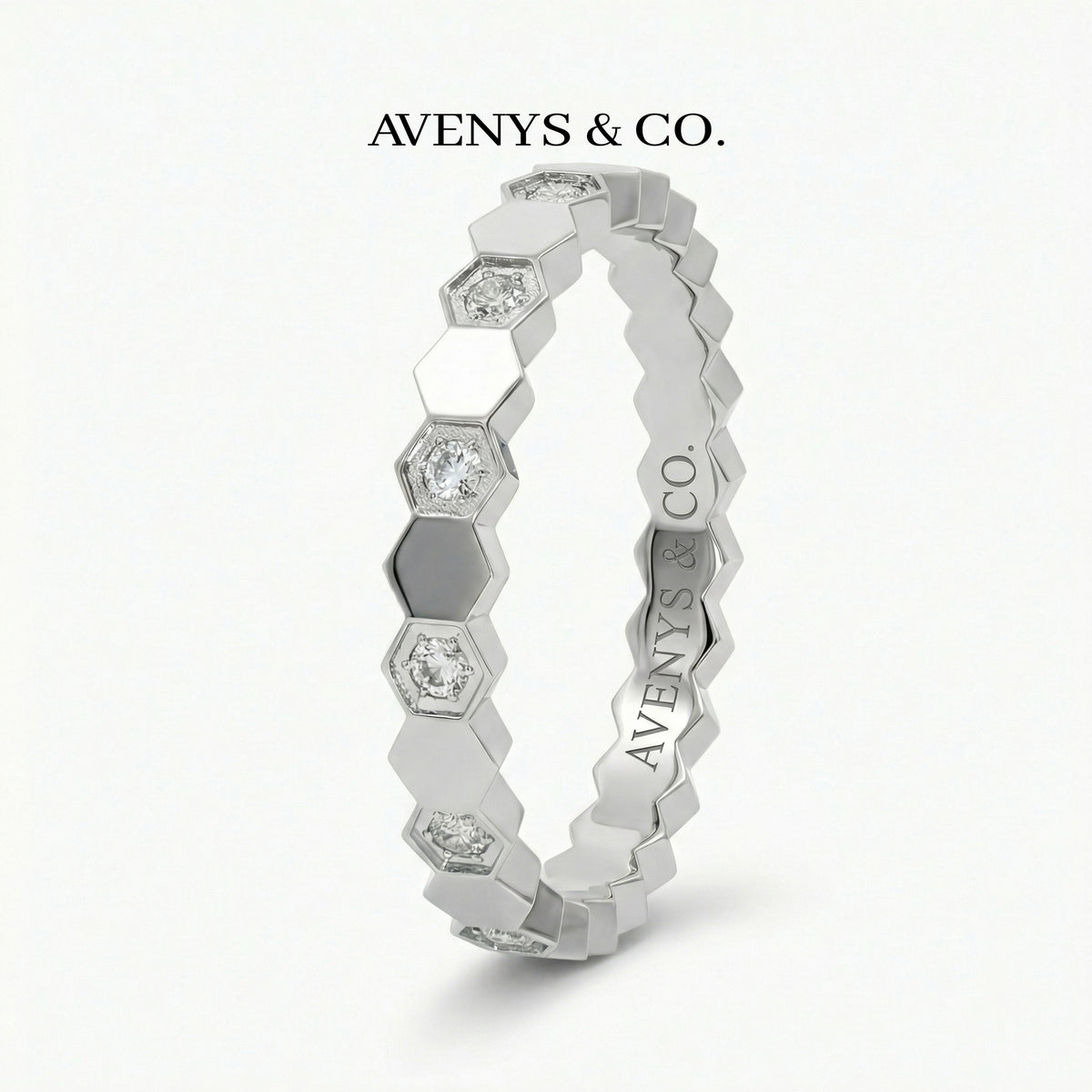 Honeycomb Ring with White Round Stone – on White Gold