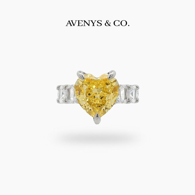 Queens Heart Ring with Yellow Heart Stone – on White Gold