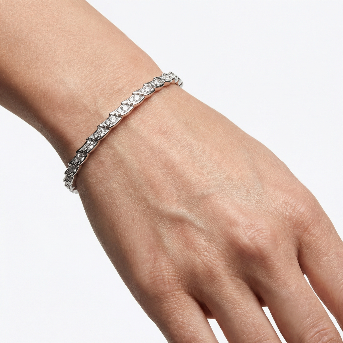 Birds Bangle with White Round Stone – on White Gold