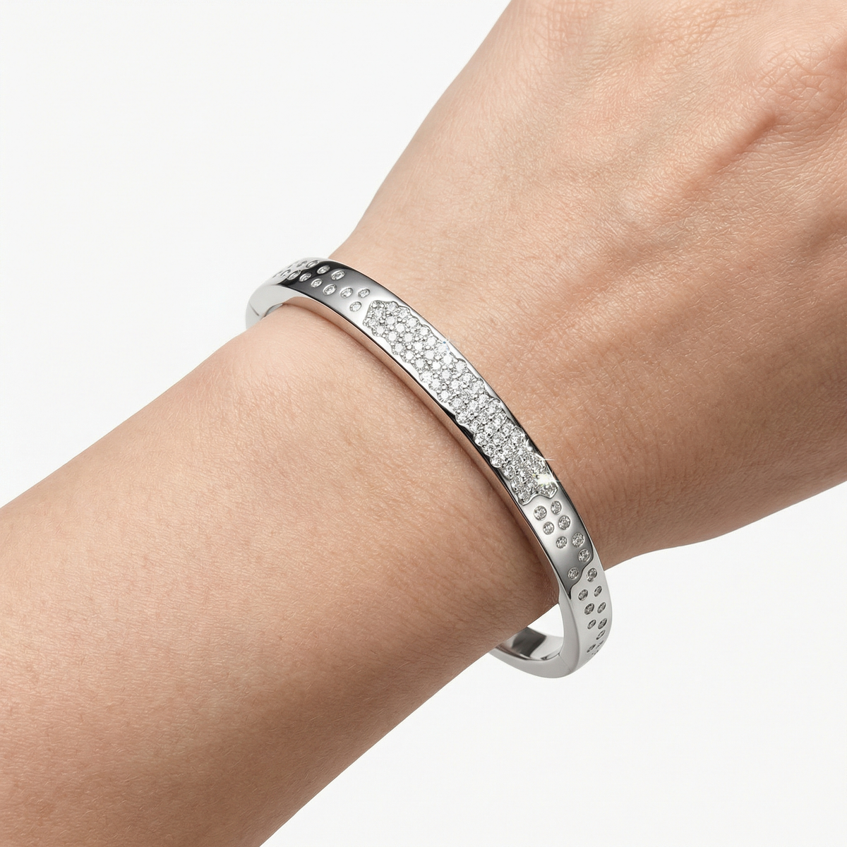Constellation Bangle with White Round Stone – on White Gold