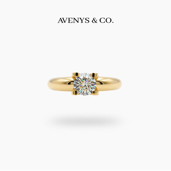Suspension Max  Ring with White Round Stone – on Yellow Gold